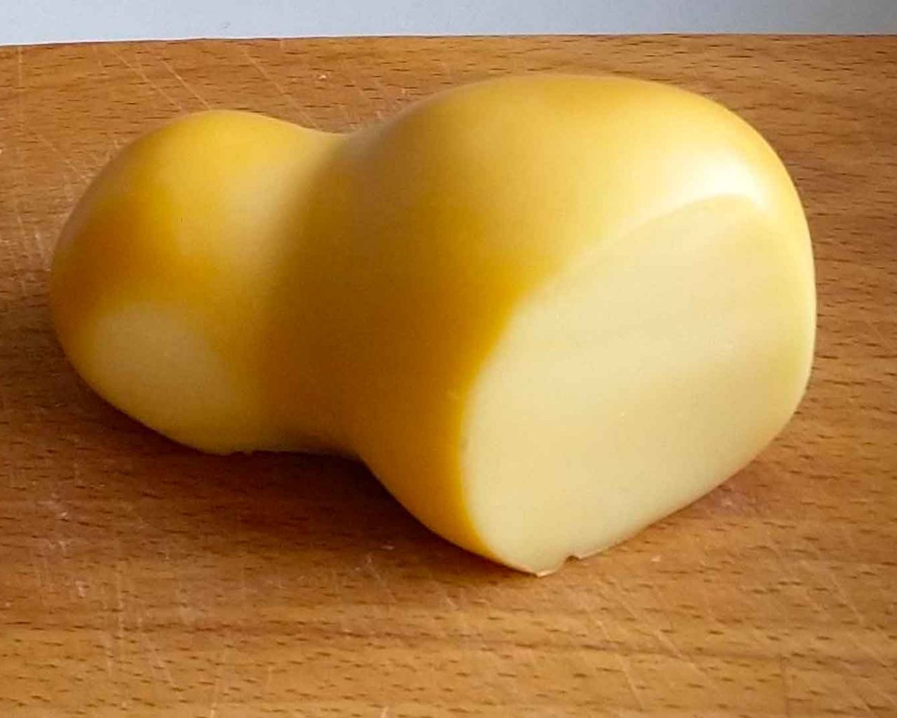 Provola o scamorza: differenze e caratteristiche