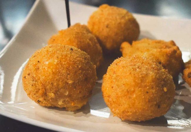 Mozzarelline impanate al forno: come prepararle per un aperitivo sfizioso