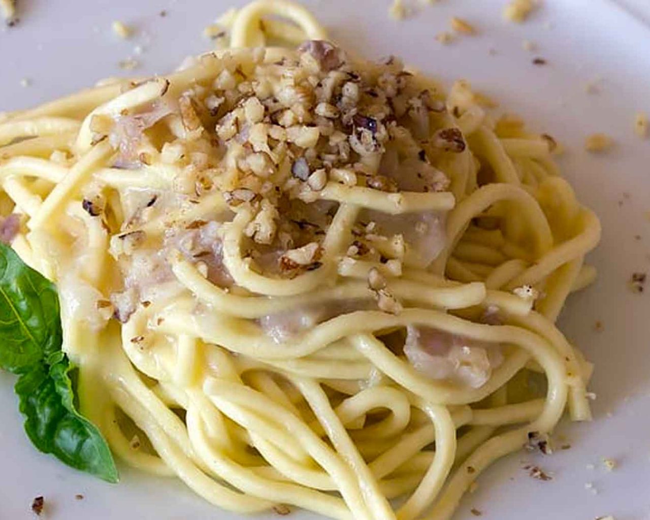 Pasta con nocciole