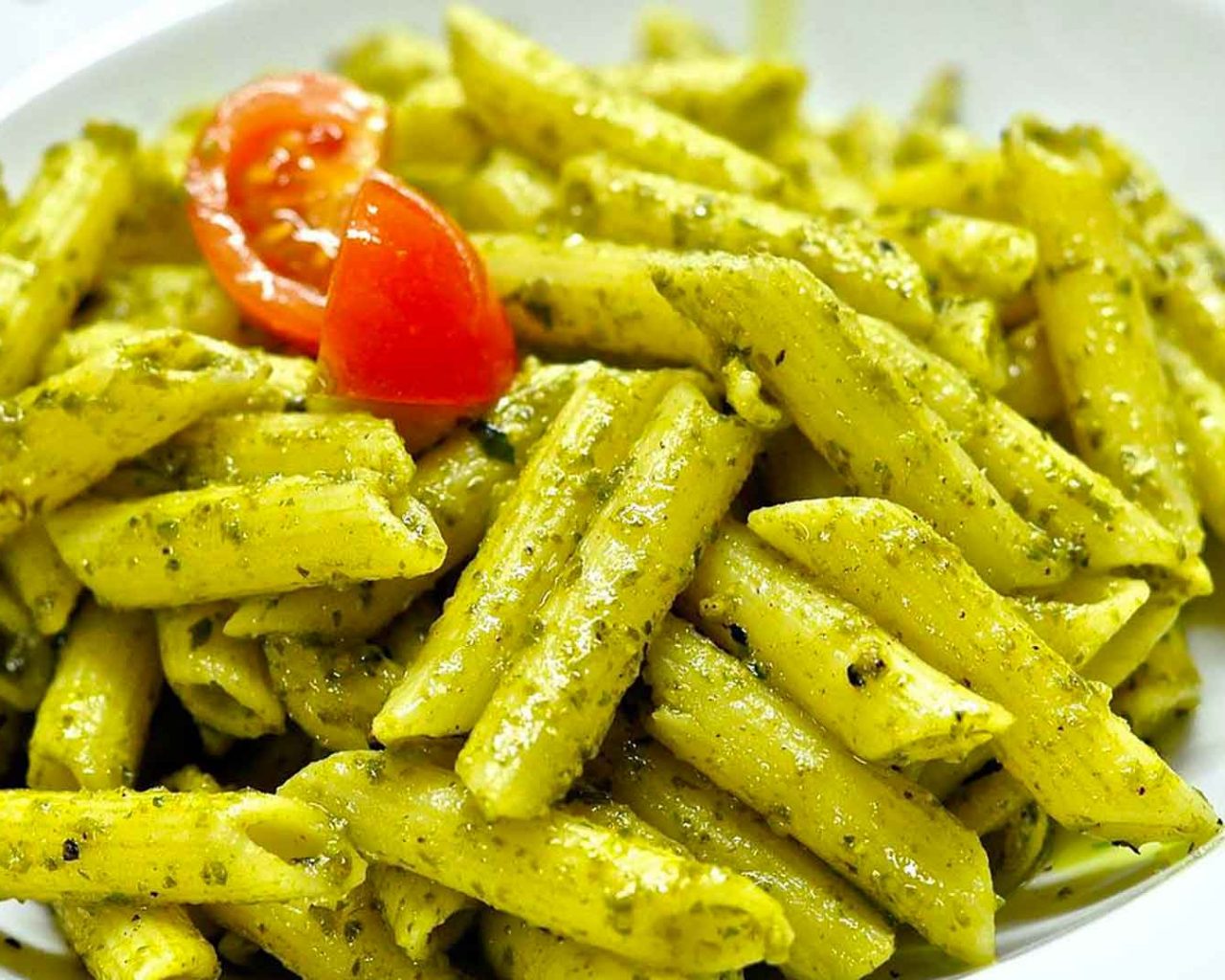 Ricetta pasta con pesto di aneto